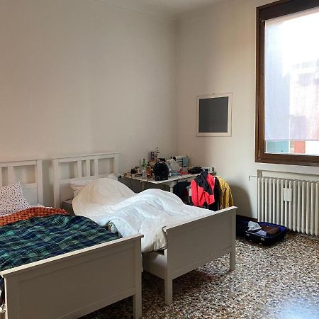 Appartamento Al Centro Di Venezia 6 Posti Letto Luaran gambar