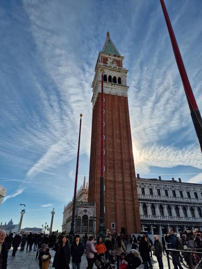 Appartamento Al Centro Di Venezia 6 Posti Letto Luaran gambar